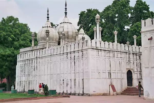 Moti Masjid