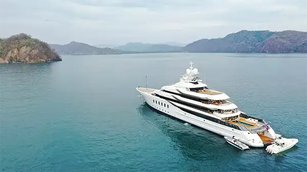 Superyacht in Costa Rica