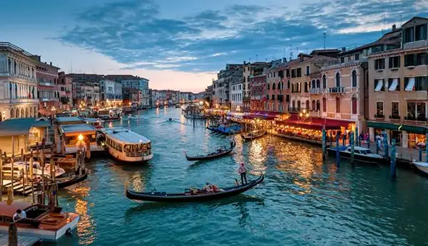  Venice 