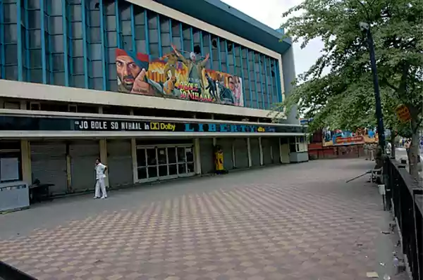 Savitri Cinema