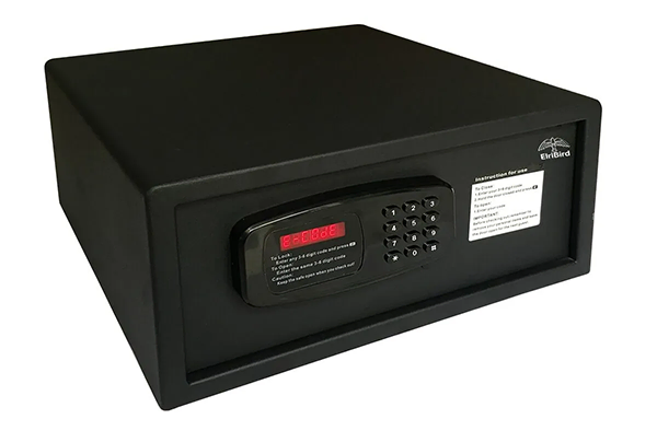 Hotel safes and lockers