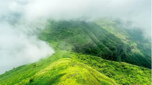 Kalsubai-Trek-in-Maharashtra