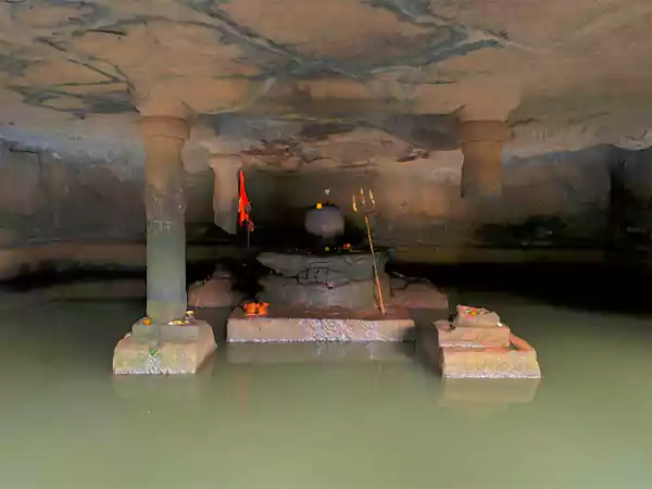 Kedareshwar Cave c