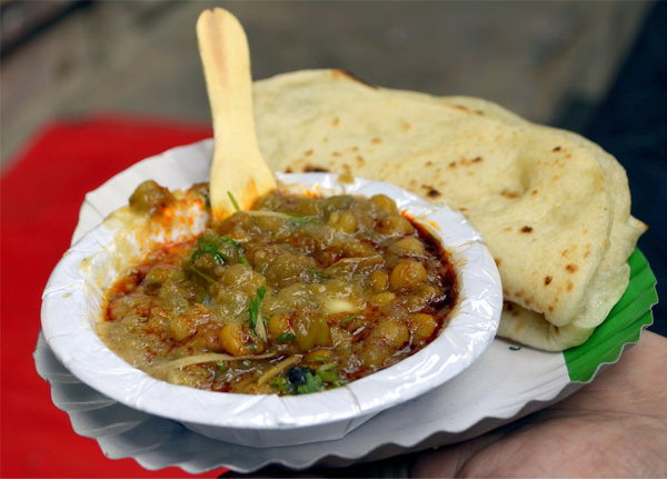 Paneer Kulcha at Man Singh Chole Kulche Centre