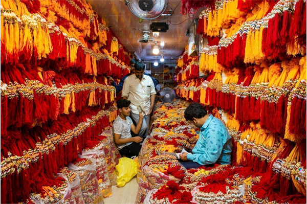 Sadar Bazar Market Delhi - Timings, Attractions & Buying Tips