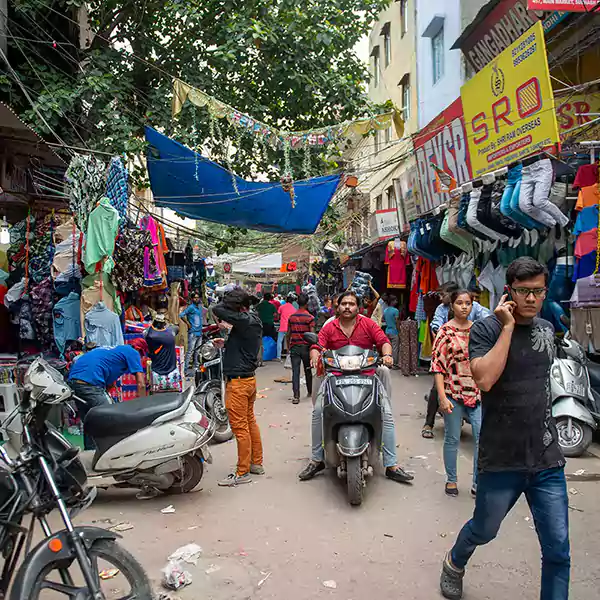 nearest metro station to Gandhi Nagar cloth market