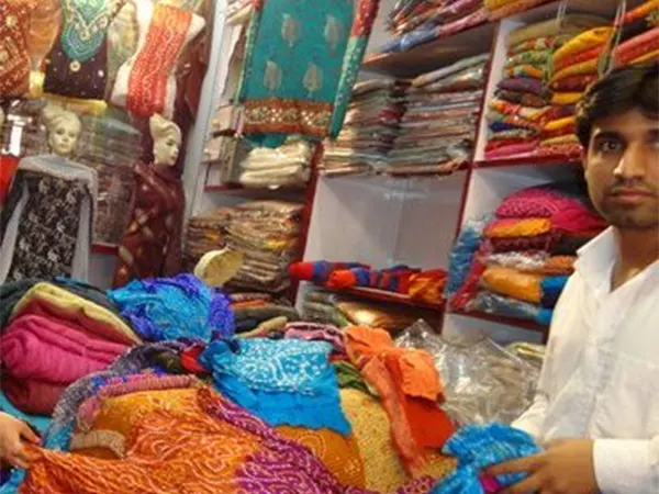 Rajouri Garden Market Delhi - Timings, Attraction & Things to Do