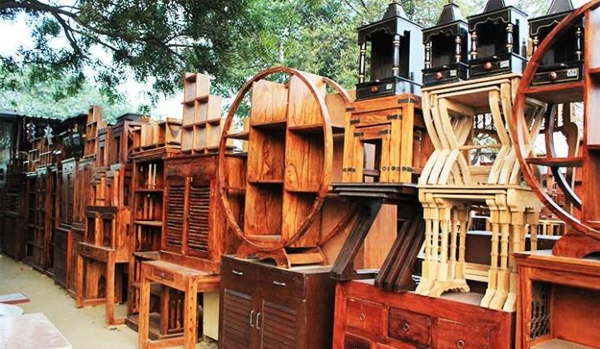 Shastri Park Furniture Market