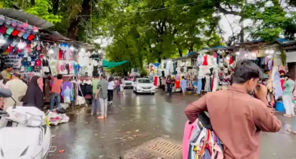 Fashion Street Bandra Linking Road Market