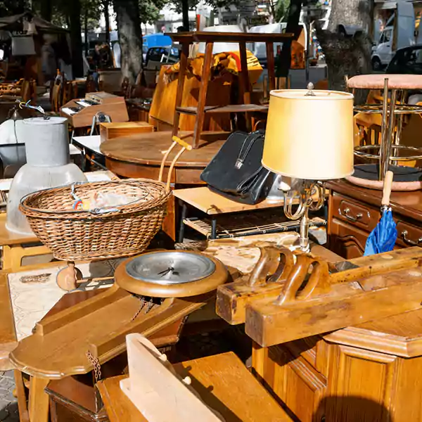 Kirti Nagar furniture market timings