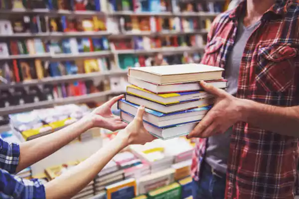 Book shops in CR Park